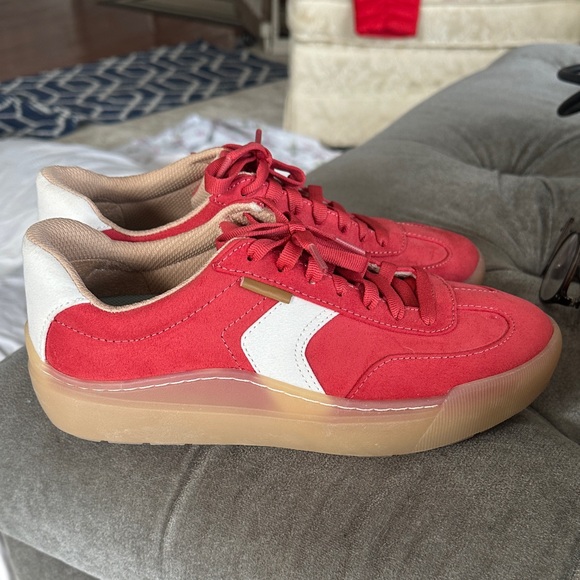 NWOB Dr. Scholl's Coral Red and White Platform Sneakers - Picture 7 of 10